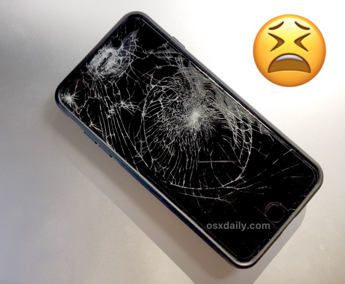 Memperbaiki iPhone yang layarnya retak